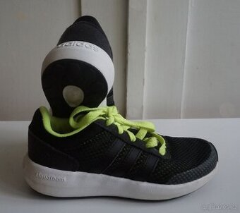 Dětské černé tenisky zn.ADIDAS vel.29, hezký stav