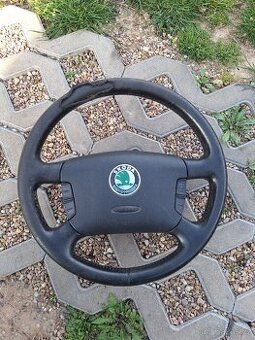 Octavia 1 ,Superb ,volant s airbagem a multifunkci