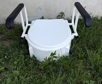 Nástavec na wc s madly