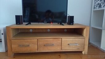 Stolek pod TV