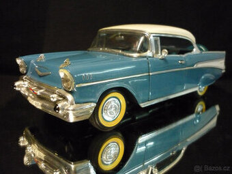 Chevrolet BelAir 1957 Road Tough 1/18