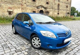 Toyota Auris 1.3 VVT-i, původ ČR 2010, naj. 93 000km