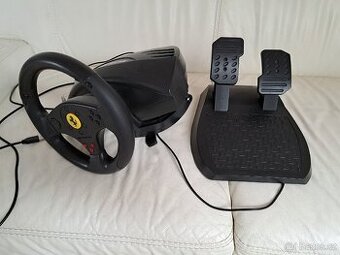 Volant Ferrari Thrustmaster pro PS3 a PC