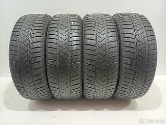Zimní pneu 205/60/16 Pirelli