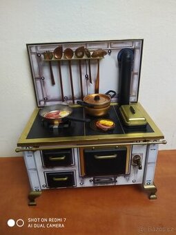 Plechová kamna sporák pro panenka barbie sběratele