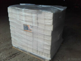 SLEVADřevěné bukové brikety,baleno po 10kg...7,3kč.. - 1