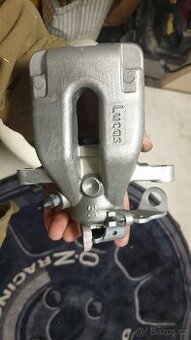 Brzdový třmen peugeot 307