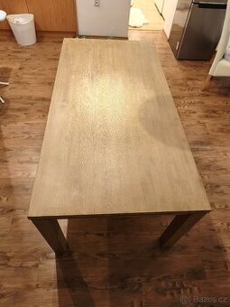 Prodám dřevěný stůl z Jysku