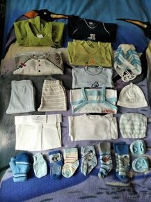 kojenecké oblečení (kluk) vel. 56+deka a hračka