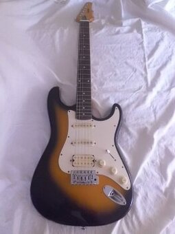 Pěkná starší Elektrická Kytara Epiphone - Model S 210 / VS