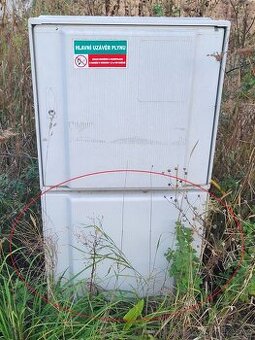 Hutira šedý sokl S300 pod plynoměrnou skříň a sestavu HUP