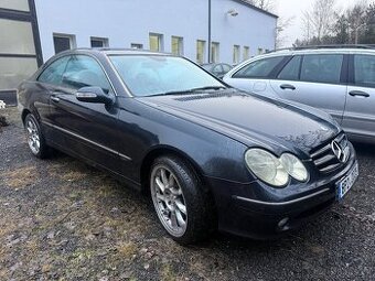 W209 CLK na náhradní díly coupe Mercedes