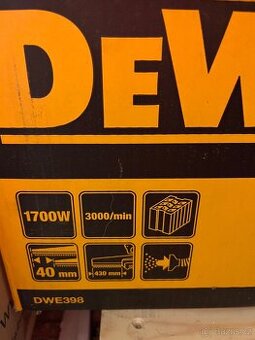 DeWalt DWE398 1700W – Alligator pila, plně funkční