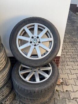 Alu kola 215/55/17 98V XL dot2125 ,VW Passat  B8 , Superb 3