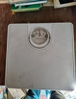 Stará osobní váha funkční