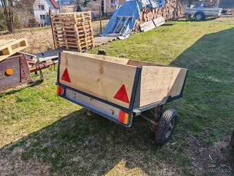 Přívěsný vozík sportjacht