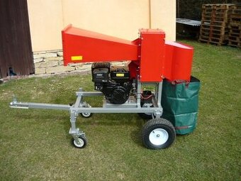 Štěpkovač - špalíkovač - do průměru 12 CM