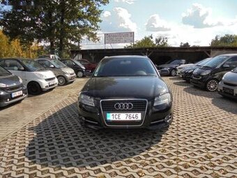 Audi A3,1,4i benzín klimatizace