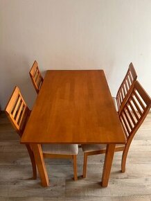 Prodám kuchyňský stůl plus 4 židle