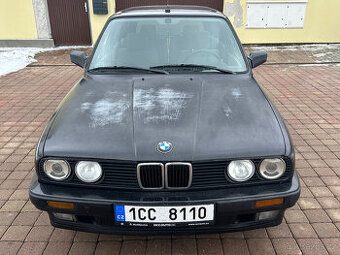 BMW 318i E30 plastak  diamantschwarz nova stk
