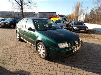 Volkswagen Bora 1,6 i TAŽNÉ ZAŘ.-HNED ODJÍŽDÍTE