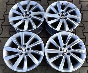 Alu kola originál Škoda Scala, Kamiq 5x100 R17 Stratos