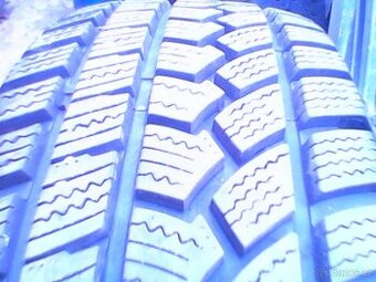 SADA ZIMNÍ PNEU 195/65/15 R.2024