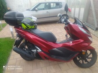 Skútr Honda PCX