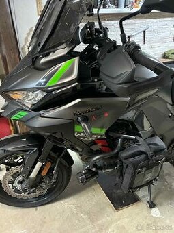 Kawasaki Versys 1000 (2023), 11 000 km, plná výbava + naviga