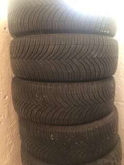 Michelin celoroční pneu 205/55/16
