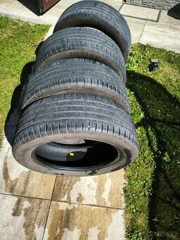 Prodám 215/55r17 Continental eco contact 5