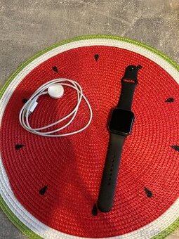 Apple watch 5 44mm Nike edice (100% baterie)