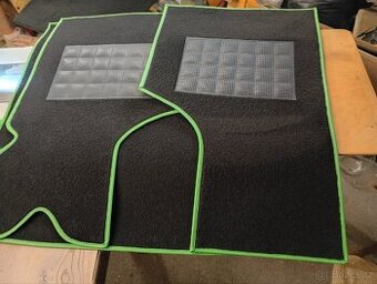 Prodám kompletní sadu koberců Škoda 110r cupe