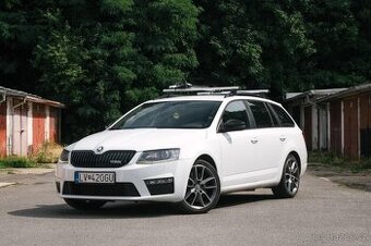 Škoda Octavia Combi 2.0 TFSI RS DSG