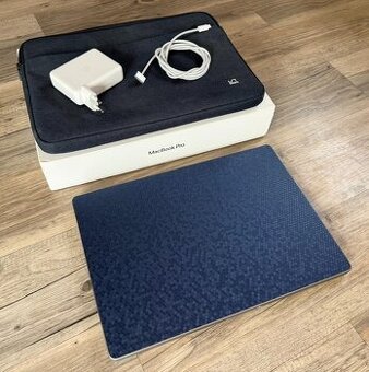 MacBook Pro M1 16” 1TB + příslušenství