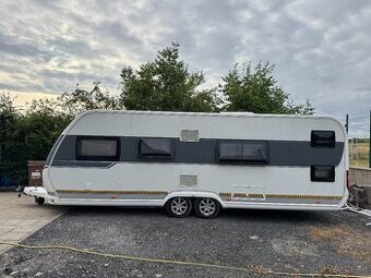 Karavan HOBBY 650 Prestige, 27E GARÁŽOVANÝ