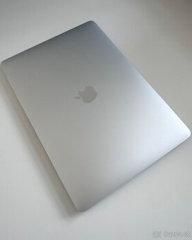 MacBook Air 13" M1 (2020) – 8 GB RAM / 256 GB SSD