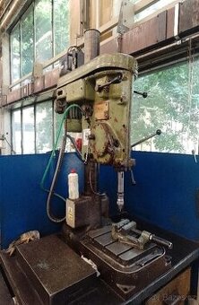 Sloupová vrtačka TOS V-20