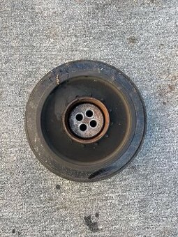 Bmw f10 / f11 hlavní řemenice kliky.