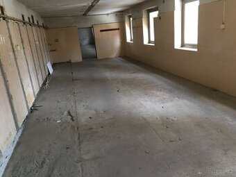 Pronájem skladů 200 + 200 m2 v Blansku