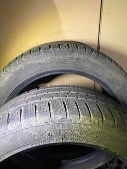 Celoroční pneu Vredestein 215/50/17