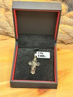 Zlatý přívěsek kříž 2,50g