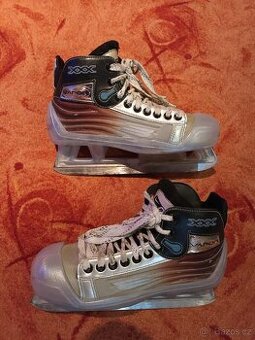 Brankářské brusle Bauer NIKE Vapor XXX, vel. 5EE, EUR38,5