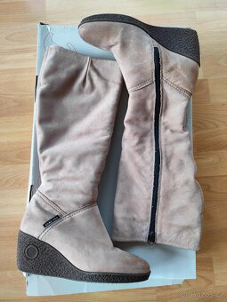 Zimní kozačky Baťa