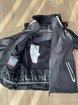 Lyžařská bunda ZeroRH a kalhoty Salomon