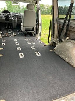 Prodám podlahu caravelle T5 long s kobercem