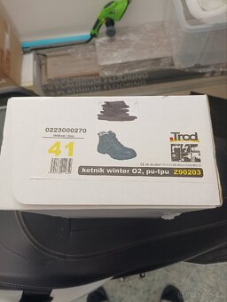 Pracovní boty, nové letní a zimní vel 41