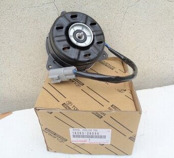 Toyota RAV4 2013 - 2016 originál motorek větráku chladiče