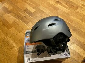 Lyžařská a snowboardová helma