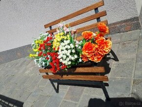 Zahradní lavička, dekorace na květiny - 1